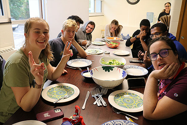 SidebarImages_Thames_DinnerMatteson_600x400 Make A Referral to Thames, Mitchell College
