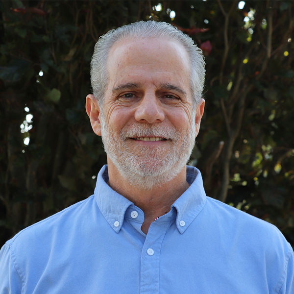 Headshot_AlanWhitcomb_WEB Faculty, Mitchell College